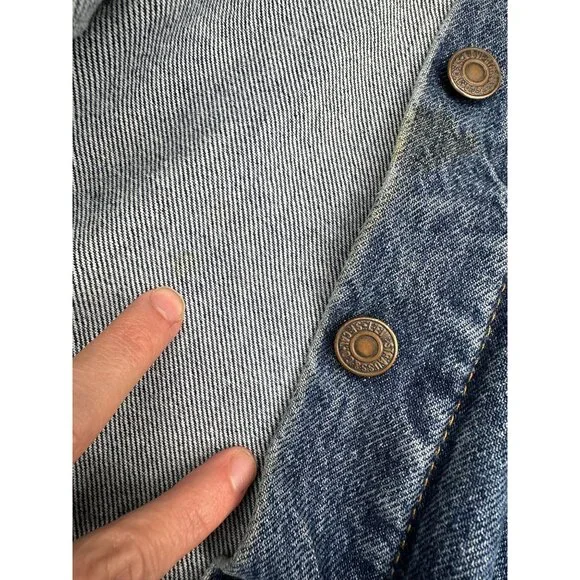 Vintage Levis Medium Jean Jacket Blue Denim Trucker Western Made In USA 1980s - Picture 9 of 10